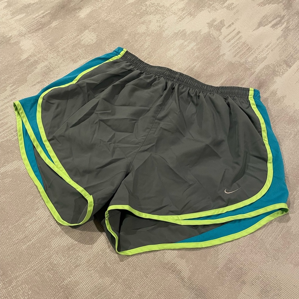 Nike Women’s Dri-FIT Tempo Running Shorts Size Large